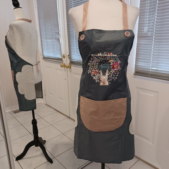 4/$40 New Blue Bunny Print Apron - Size O/S - Picture 2 of 12